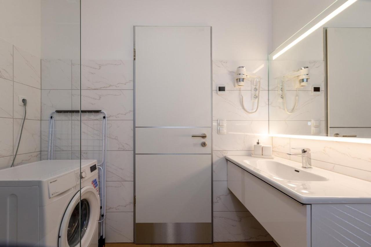 La Bella Centrum Apartmanok Piros/Sarga Hévíz Extérieur photo