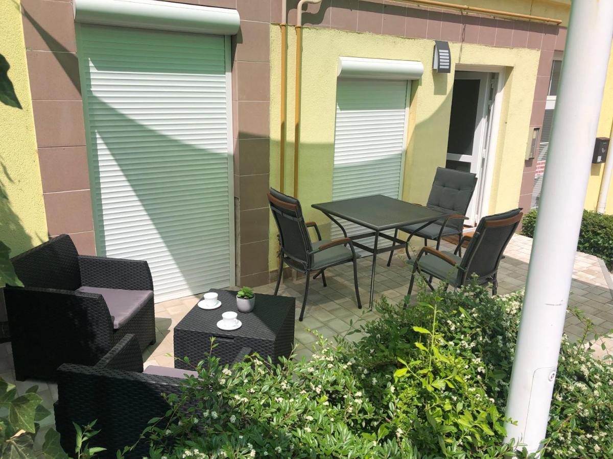 La Bella Centrum Apartmanok Piros/Sarga Hévíz Extérieur photo